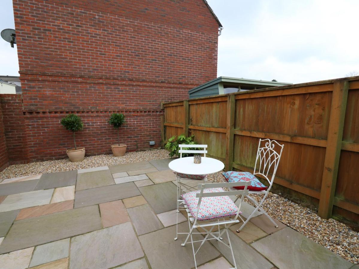 6 Erwr Brenhinoedd Villa Ammanford Exterior photo